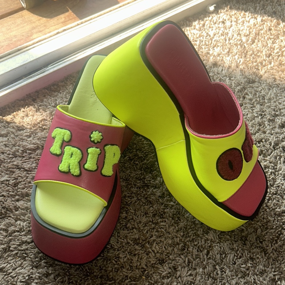 Doll Kill Platform - Picture 3 of 4